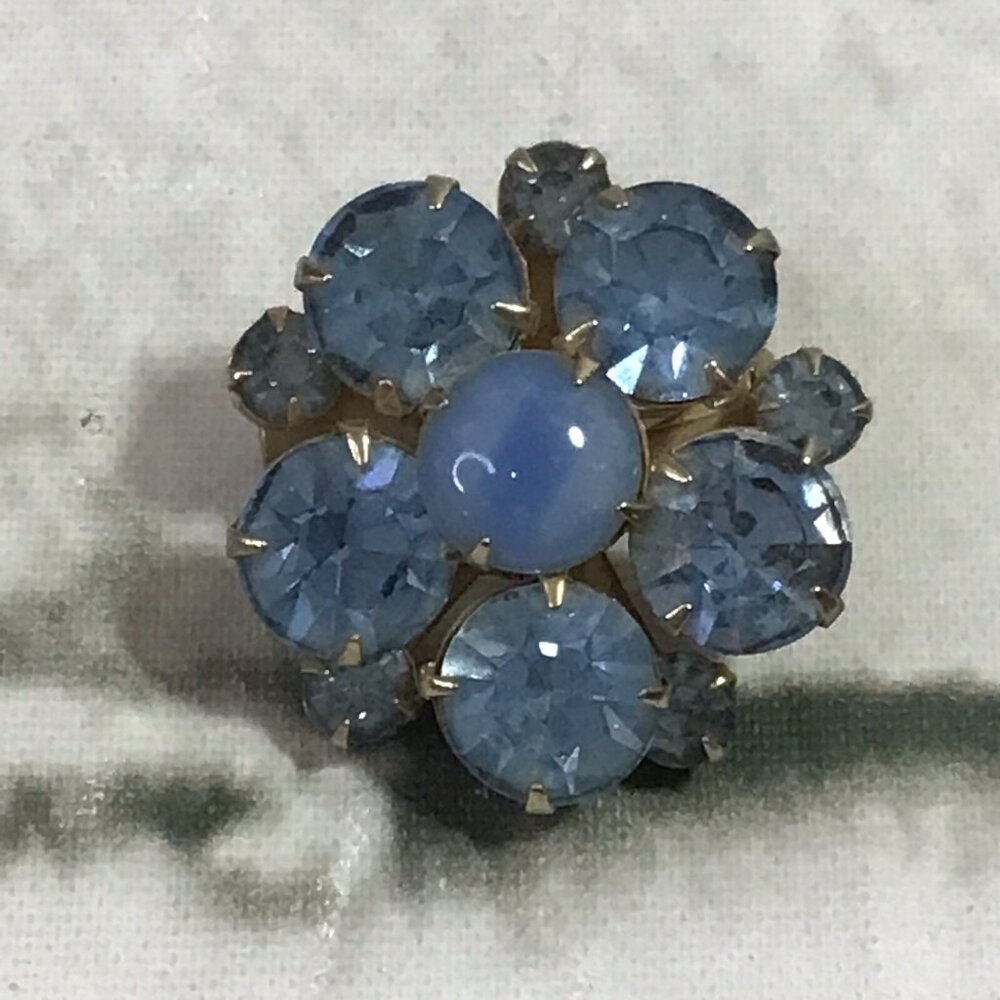 Vintage Brooch Blue Gem Bead Cluster Lapel Pin Costume Fashion Jewelry